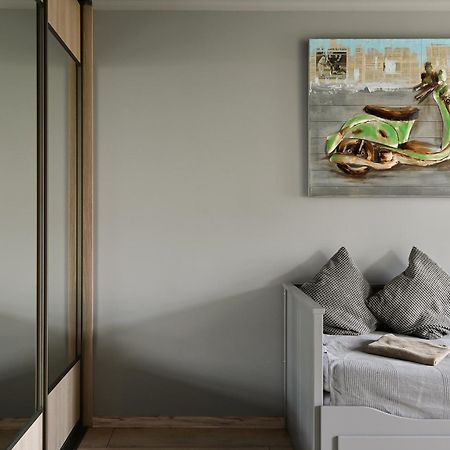 Loft Design Studio Apartment & Free Parking リガ エクステリア 写真
