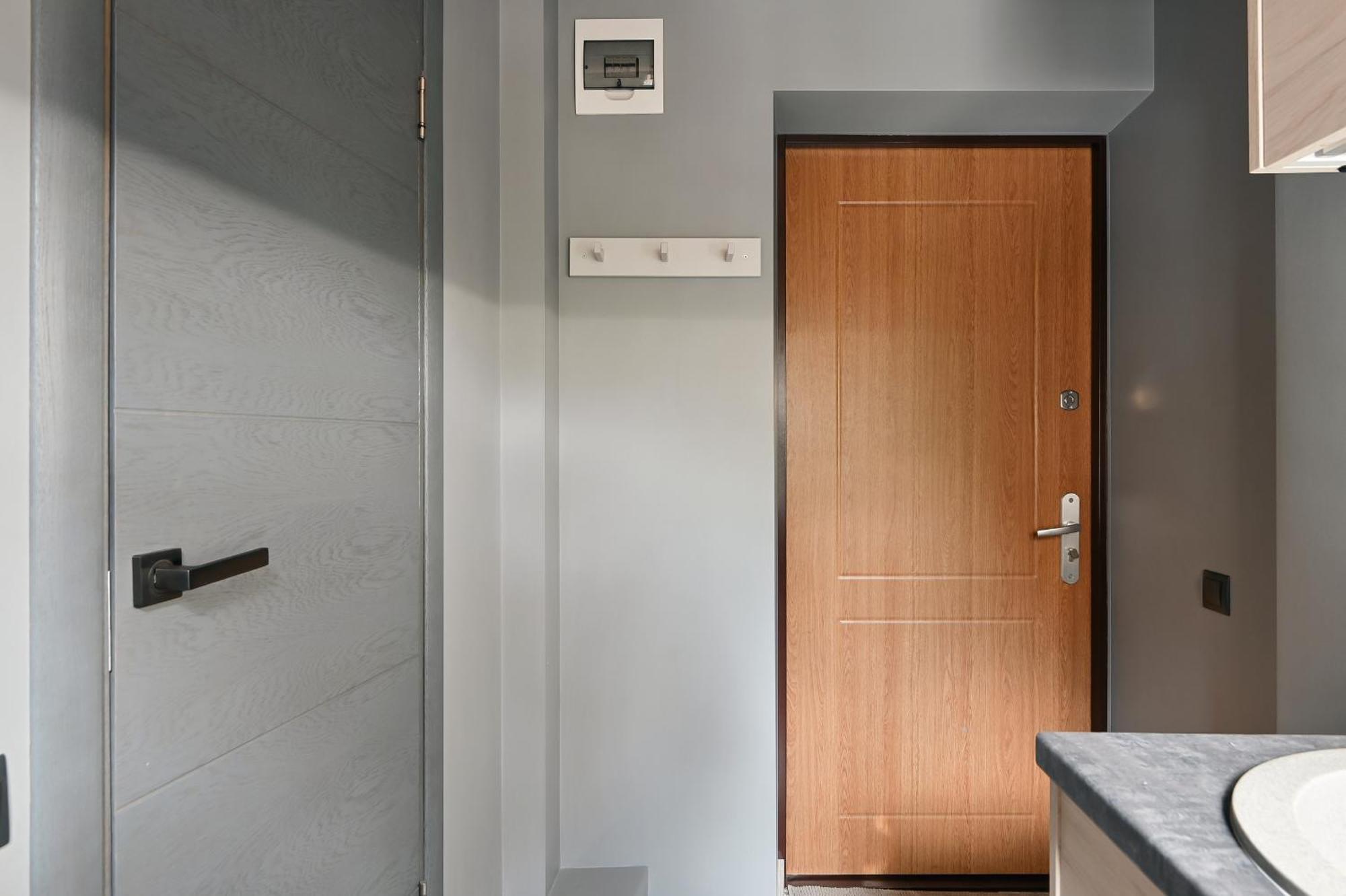 Loft Design Studio Apartment & Free Parking リガ エクステリア 写真