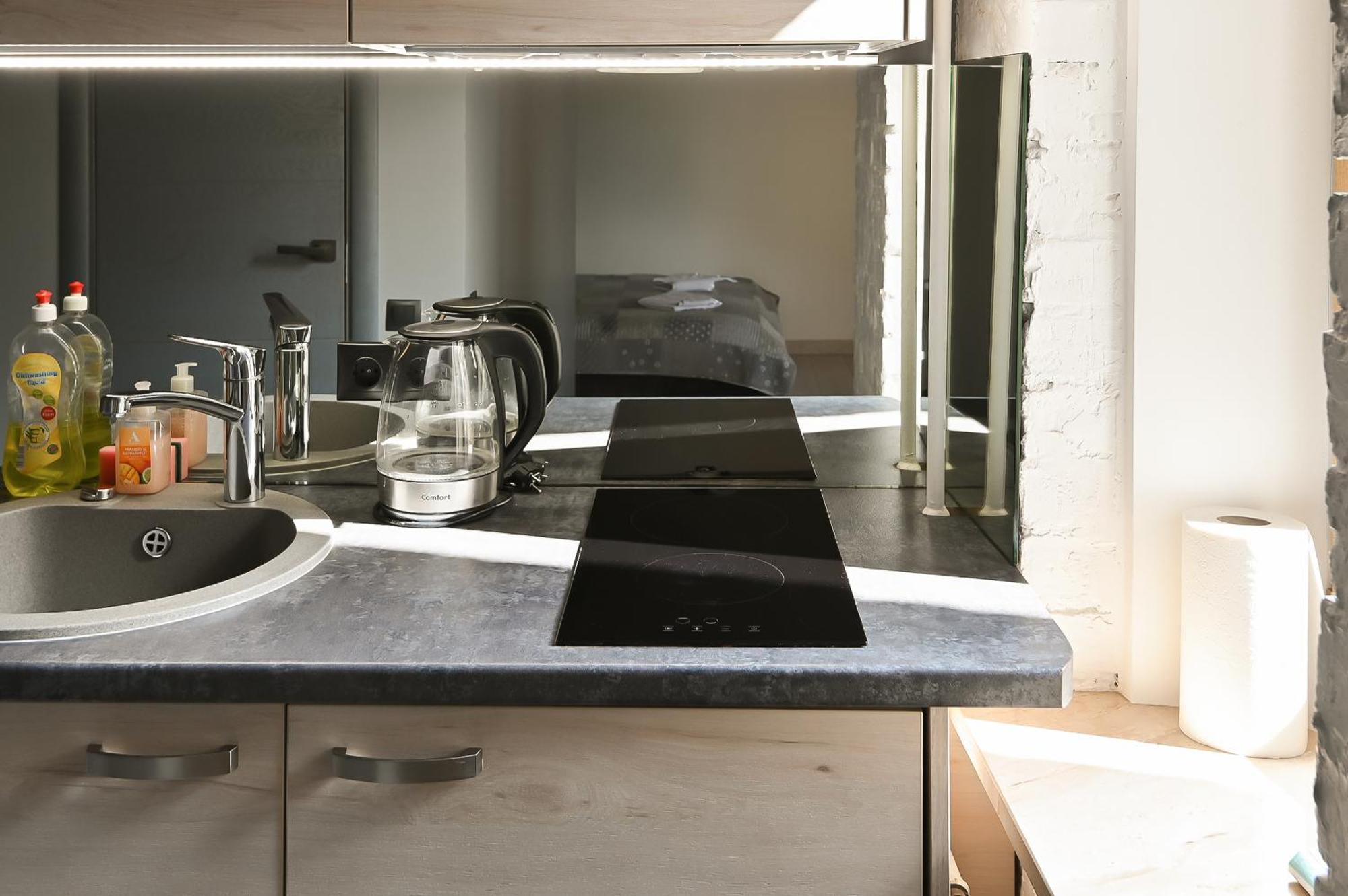 Loft Design Studio Apartment & Free Parking リガ エクステリア 写真